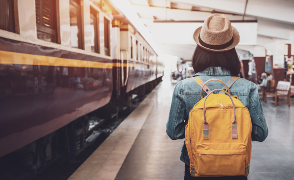 Voyagez grâce aux programmes d'échanges universitaires.
