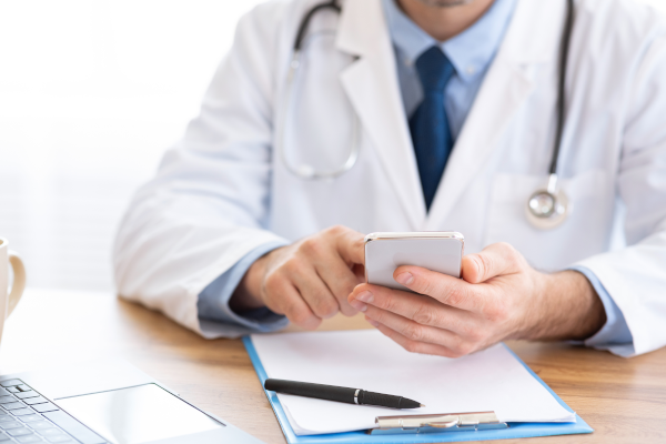 Prendre rendez vous chez un spécialiste sans passer par le médecin traitant.