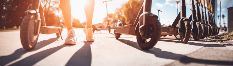 10 raisons d'opter pour la trottinette électrique, avec la SMENO.